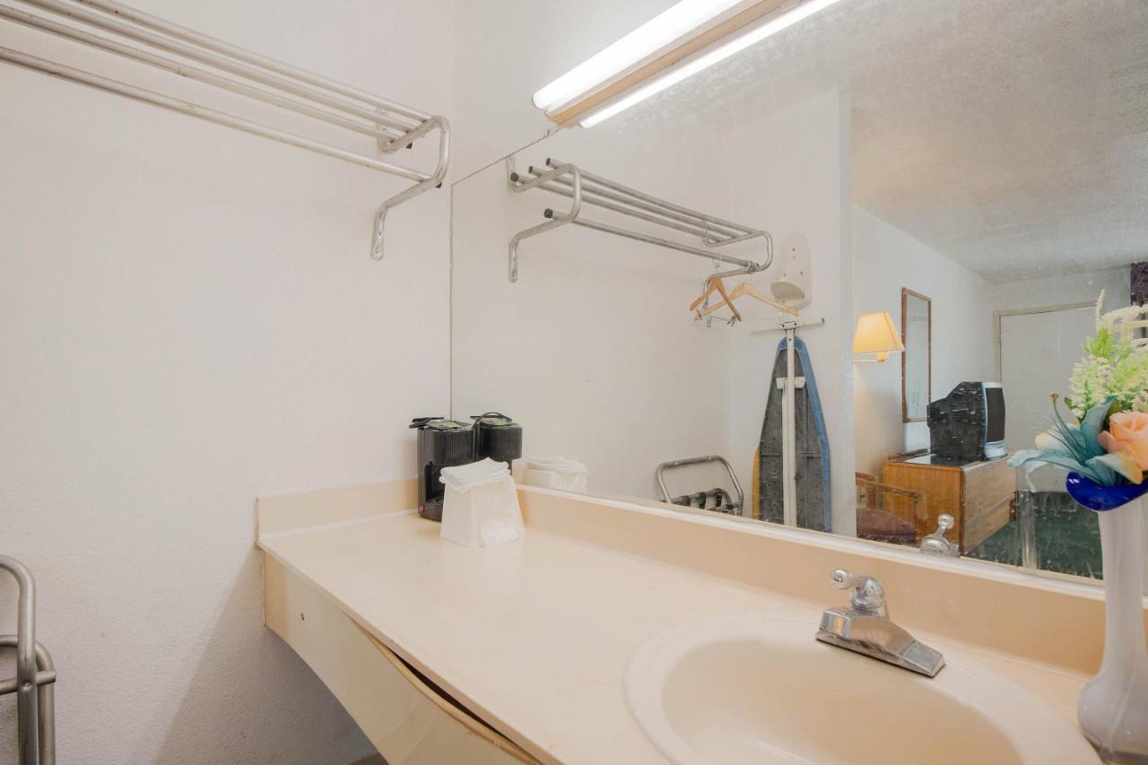 Hotel O Houston East Channelview I-10 外观 照片